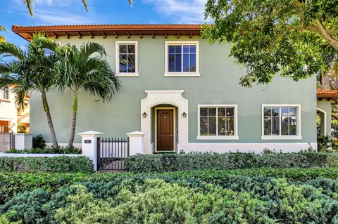 595 NW Dickens Ct, Boca Raton, FL 33432