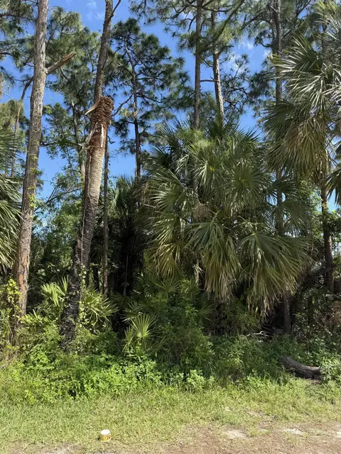 766 12th Ave SW, Vero Beach, FL 32962
