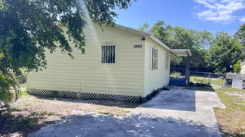 2003 San Marcos Ave, Fort Pierce, FL 34946