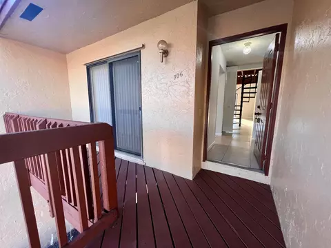 706 Lakeview Dr E, Royal Palm Beach, FL 33411
