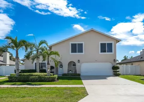 2697 Starwood Ct, West Palm Beach, FL 33406