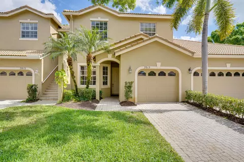 7015 Torrey Pines Cir, Port Saint Lucie, FL 34986