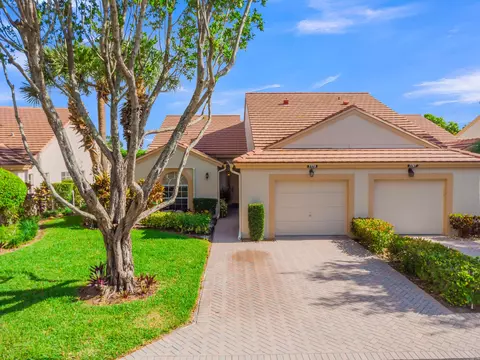 7773 Silver Lake Dr, Delray Beach, FL 33446