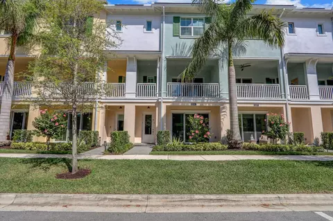 5381 Sagan Ln, Palm Beach Gardens, FL 33418