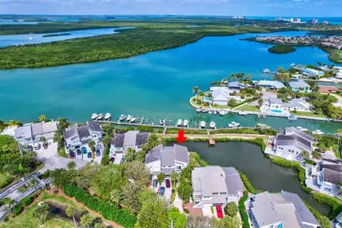 2440 Harbour Cove Dr, Hutchinson Island, FL 34949