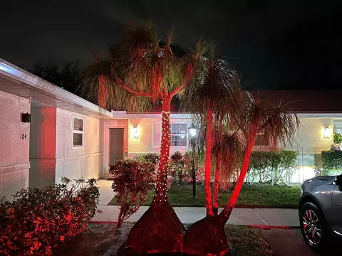 182 Cape Cod Cir, Lake Worth, FL 33467
