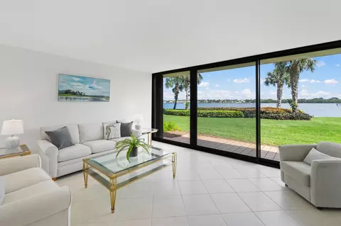 126 Lakeshore Dr #G34, North Palm Beach, FL 33408