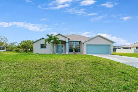 1752 SW Lexington Dr, Port Saint Lucie, FL 34953