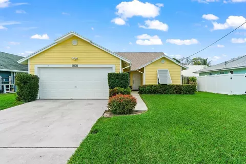 6076 Lucerne St, Jupiter, FL 33458