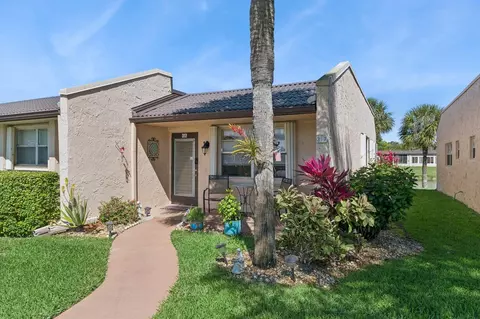 317 Golden River Dr, West Palm Beach, FL 33411
