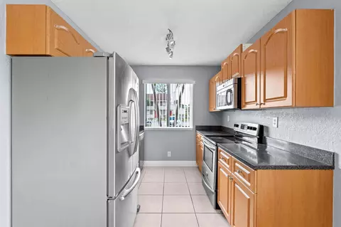600 Nottingham Cir #A, Greenacres, FL 33463