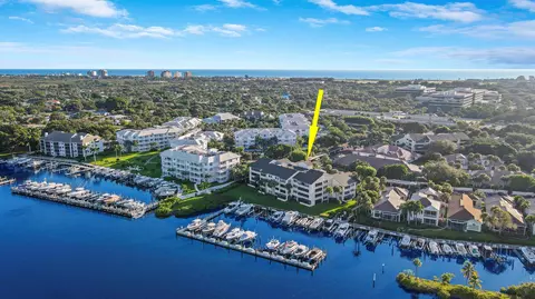 528 Oak Harbour Dr #528, Juno Beach, FL 33408