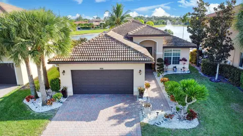 5022 Manchia Dr, Lake Worth, FL 33463