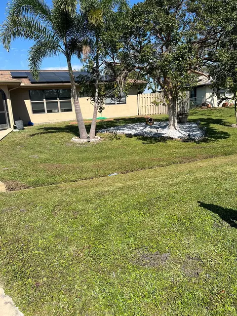 567 SE Marydale Ter, Port Saint Lucie, FL 34983