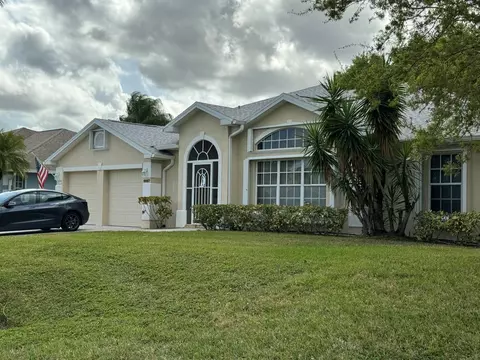 6687 Dickinson Ter, Port Saint Lucie, FL 34952