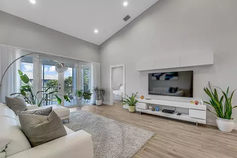 6576 Villa Sonrisa 1224 Dr #1224, Boca Raton, FL 33433