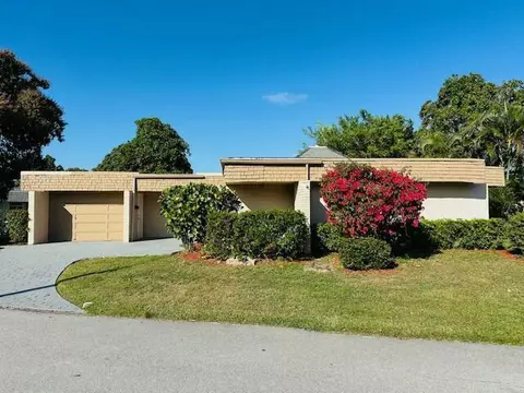 5703 S Bayberry Ln, Tamarac, FL 33319