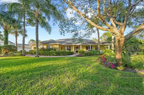 19077 SE County Line Rd, Jupiter, FL 33469