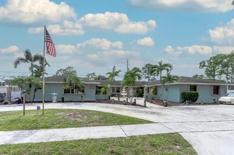9015 W Highland Pines Blvd, Palm Beach Gardens, FL 33418