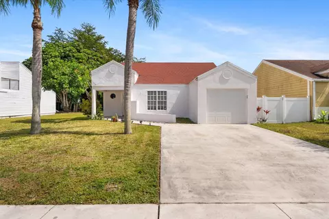 8319 Dynasty Dr, Boca Raton, FL 33433