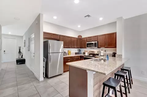 4639 Silver Saw Ln, Lake Worth, FL 33463
