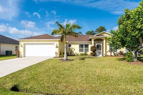 1782 SE Mansfield St, Port Saint Lucie, FL 34952