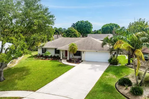12188 Broadleaf Ct, Wellington, FL 33414