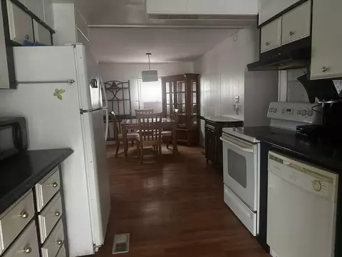 8 SE Casa Rio Rd, Port Saint Lucie, FL 34952
