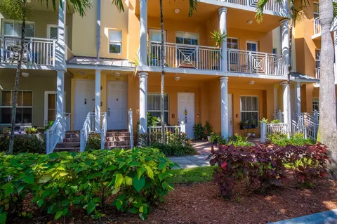 365 SW 13th Ter #365, Fort Lauderdale, FL 33312