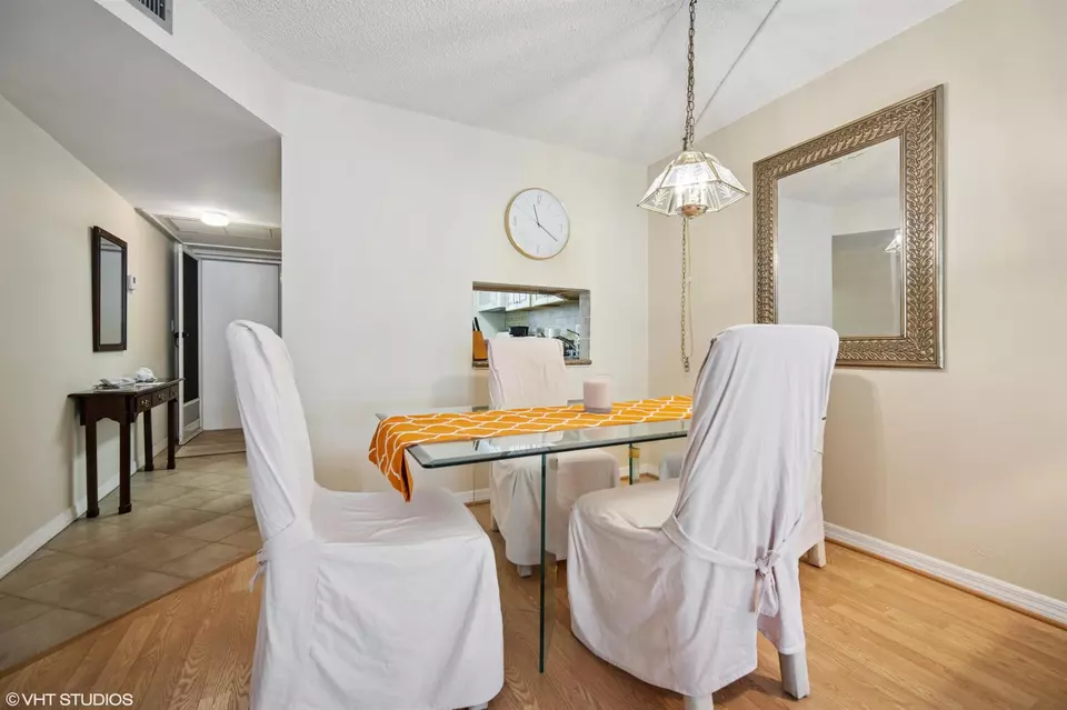 Dining - 5300 NE 24th Ter #226C, Fort Lauderdale, FL 33308 photo 2 of 4