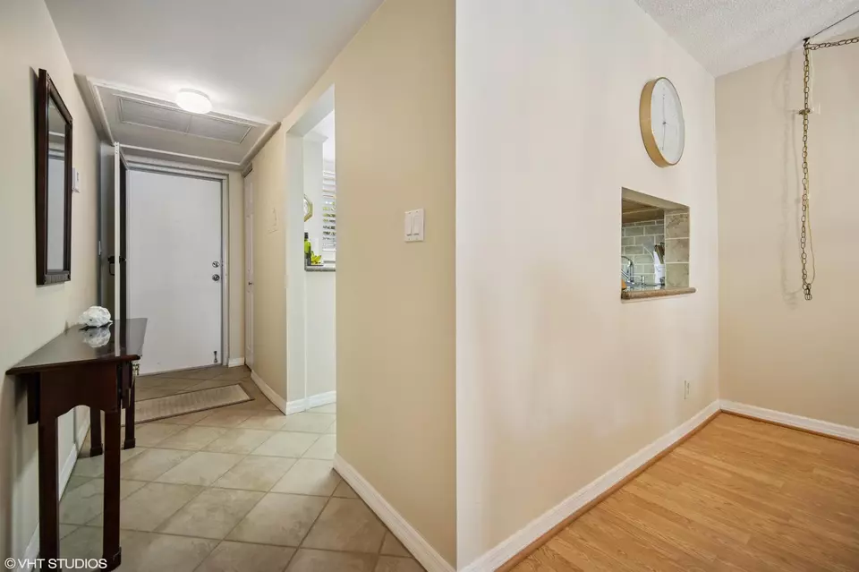 Entry Way - 5300 NE 24th Ter #226C, Fort Lauderdale, FL 33308 photo 1 of 1