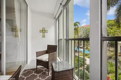 Exterior - 5300 NE 24th Ter #226C, Fort Lauderdale, FL 33308 photo 1 of 10