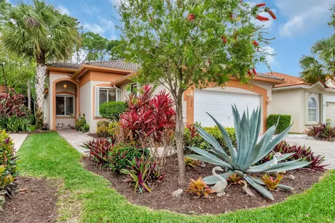8126 Brindisi Ln, Boynton Beach, FL 33472