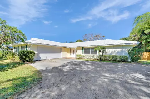19910 N Riverside Dr, Jupiter, FL 33469