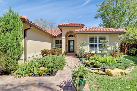 7372 NW 45th Ave, Coconut Creek, FL 33073
