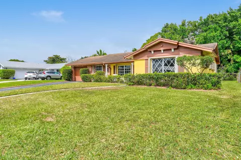 4361 Daffodil Cir S, Palm Beach Gardens, FL 33410