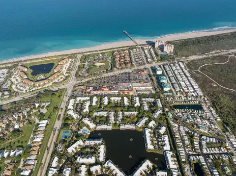 210 Ocean Dunes Cir, Jupiter, FL 33477