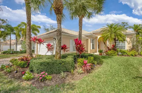 8979 Oldham Way, Palm Beach Gardens, FL 33412