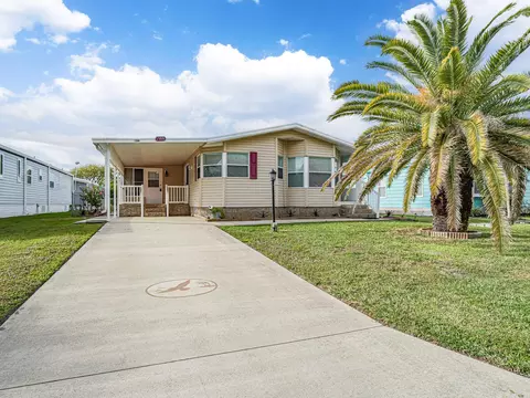 1388 Barefoot Cir, Barefoot Bay, FL 32976