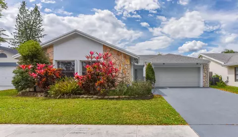 20977 Country Creek Dr, Boca Raton, FL 33428