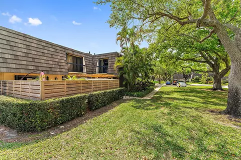314 3rd Ter, Palm Beach Gardens, FL 33418