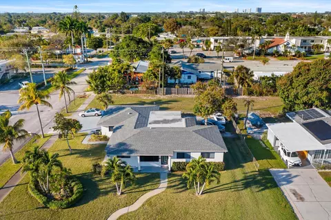 651 Foresteria Dr, Lake Park, FL 33403