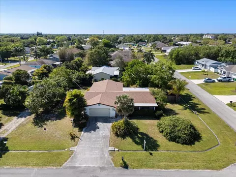476 SW Byron St, Port Saint Lucie, FL 34983