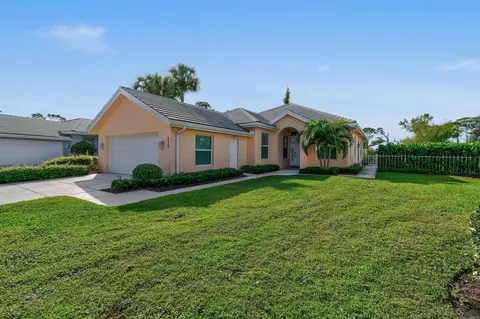 4949 SE Inkwood Way, Hobe Sound, FL 33455