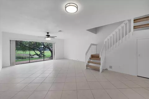 4718 NW 82nd Ave #1706, Lauderhill, FL 33351
