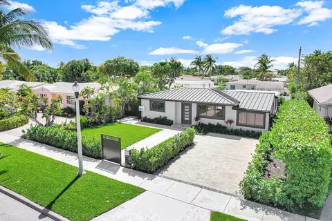 372 Forest Hill Blvd, West Palm Beach, FL 33405