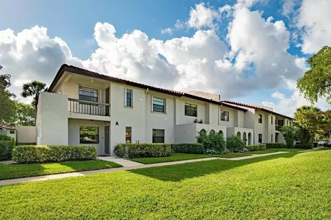9232 Pecky Cypress Ln #2-E, Boca Raton, FL 33428