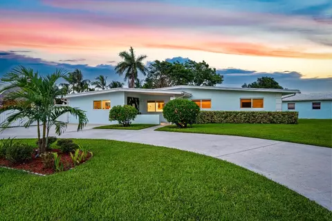 6620 Lake Clarke Drive Dr, Lake Clarke Shores, FL 33406