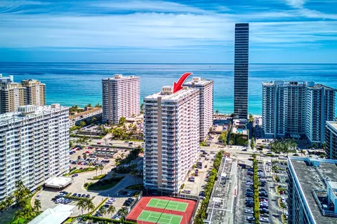 1985 S Ocean #LP, Hallandale Beach, FL 33009