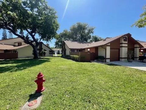 3594 Timberline Dr, West Palm Beach, FL 33406